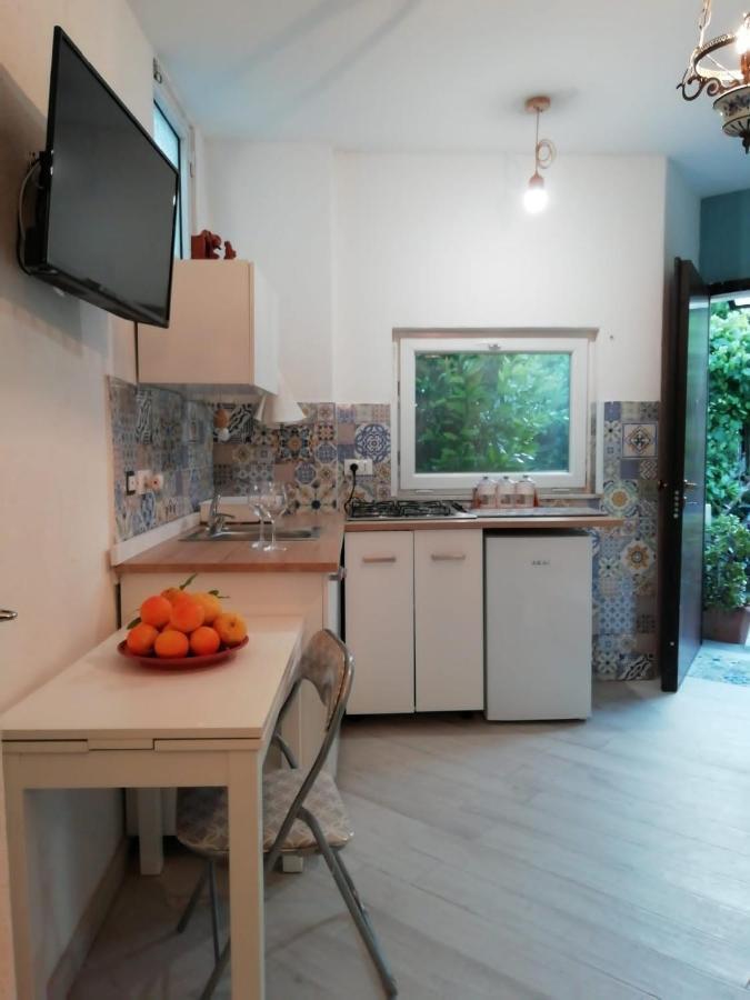 Ross House Apartment Lacco Ameno  Bagian luar foto